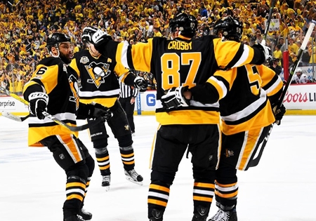 Uspejú „Tučniaci“ proti obhajcovi Stanley Cupu