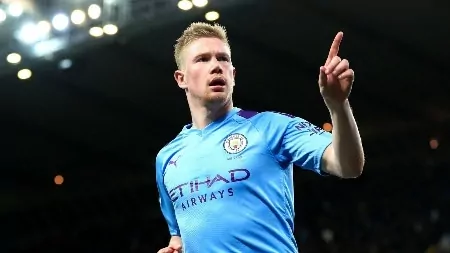 Manchester City má ľahšiu cestu k titulu