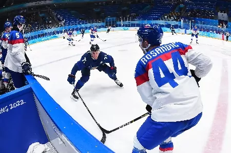 V semifinále Fínsko vs USA sú domáci favoritom